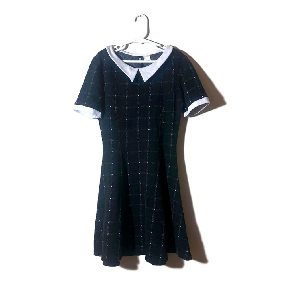 H&M Divided Dress Girls Size 6 (child) Black and White Square Knit Collar A-Line